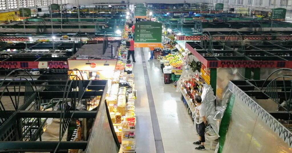 Food stalls at Mercado Municipal de Curitiba, Parana, Brazil on gringotolingo